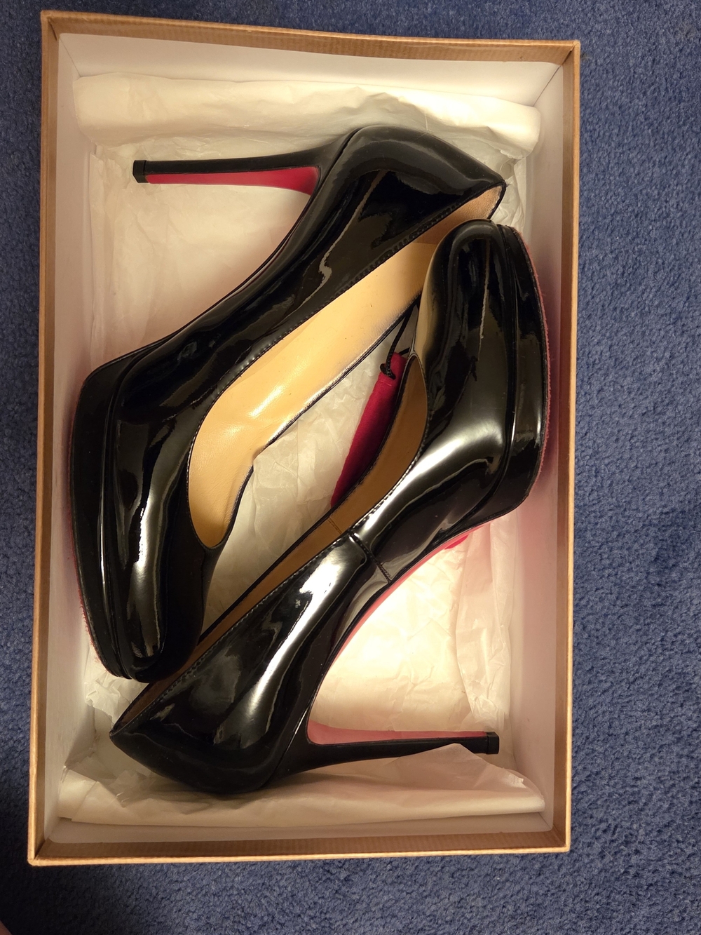Christian Louboutin Classic Black Patent Pump Heels Size 38